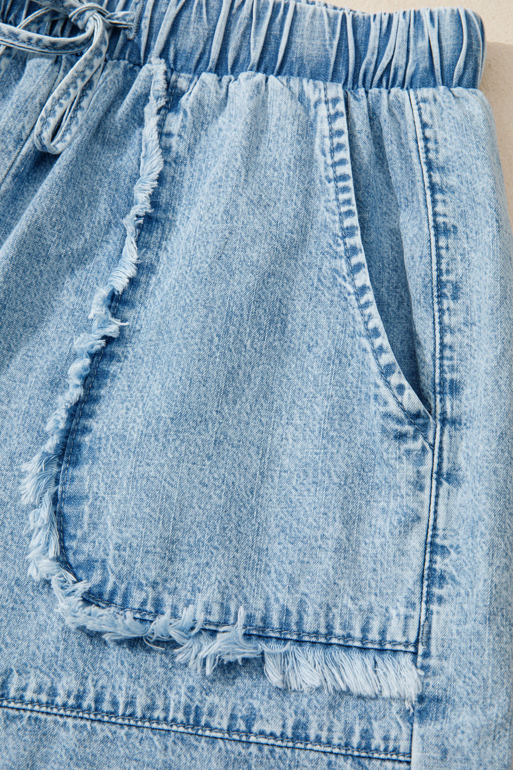 Women’s Backroad Frayed Denim Shorts